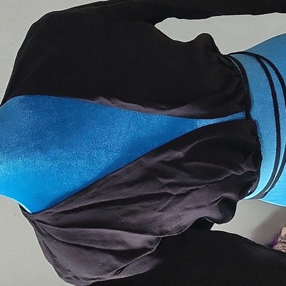 Zara small crop top - Picture 3 of 6